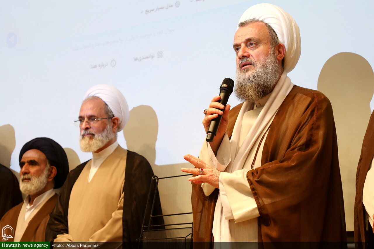 حوزه علمیه در تولید نرم‌افزارهای اسلامی پیشگام است