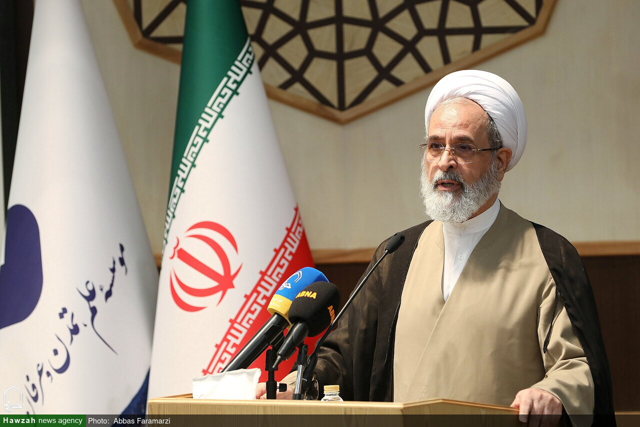 Ayatollah Arafi: Islamic Seminaries Must Engage AI with Wisdom, Not Haste or Neglect