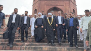 دہلی کی تاریخی جامع مسجد میں ایرانی عدلیہ کے سربراہ کی نماز جمعہ میں شرکت: نمازیوں نے زبردست استقبال کیا