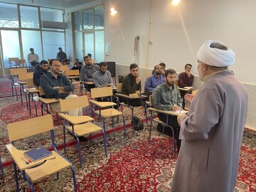 کارگاه روش تحقیق در مدرسه امام صادق(ع) بروجرد برگزار شد