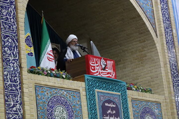 محاسبات مادی نمی‌تواند قدرت ایمان ملت ایران را ارزیابی کند