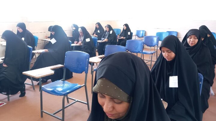 تصاویر/ برگزاری آزمون ورودی حوزه علمیه خواهران استان