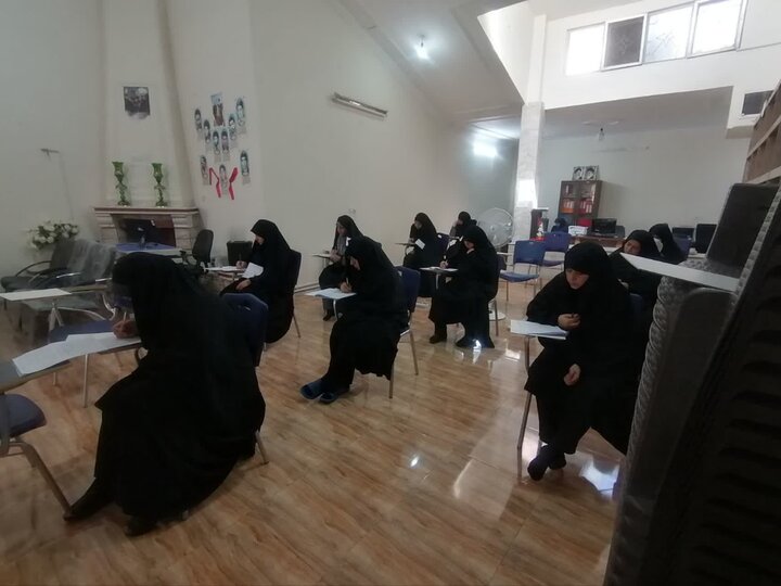 تصاویر/ برگزاری آزمون ورودی حوزه علمیه خواهران استان