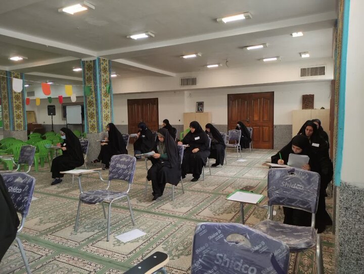 تصاویر/ برگزاری آزمون ورودی حوزه علمیه خواهران استان