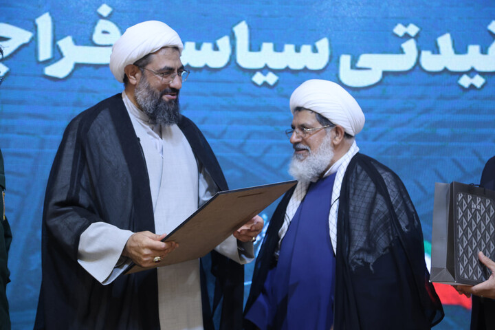 تصاویر / نشست فصلی روسا و معاونین سازمان عقیدتی سیاسی فراجا در همدان