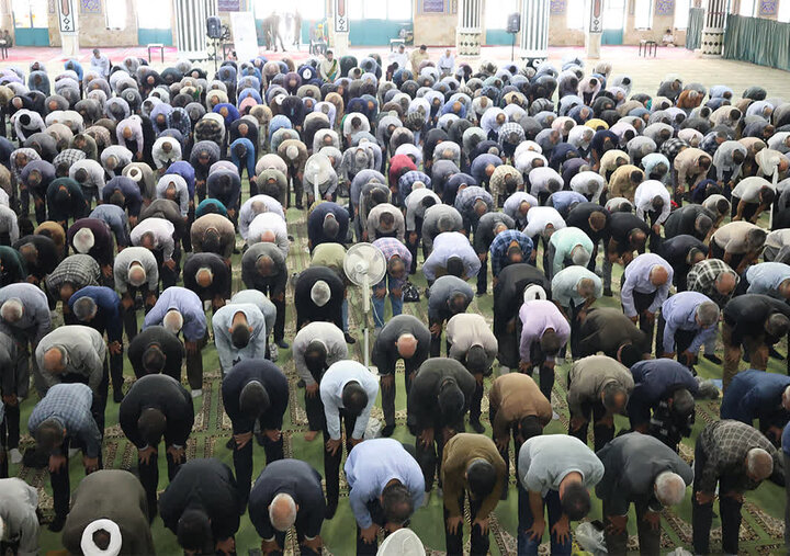 تصاویر/ نماز عبادی سیاسی جمعه در شهرکرد