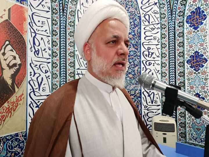 تصاویر/اقامه نماز عبادی سیاسی جمعه در ساوه