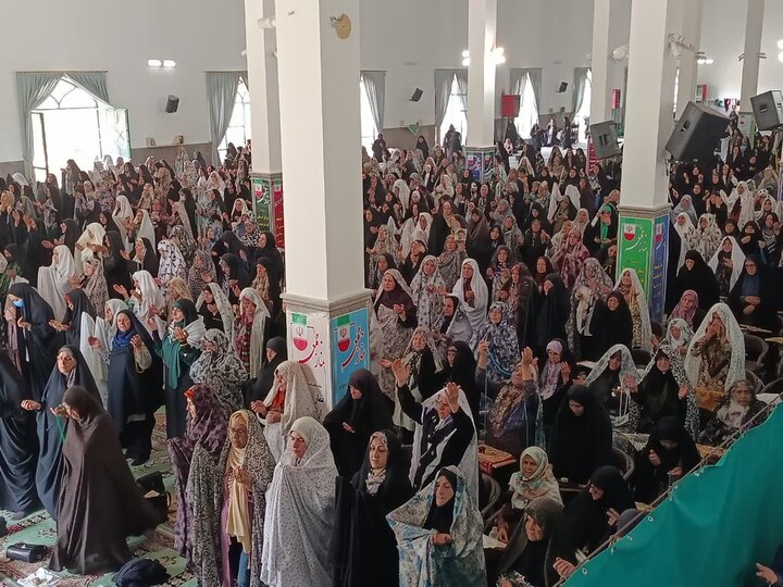تصاویر/اقامه نماز عبادی سیاسی جمعه در ساوه