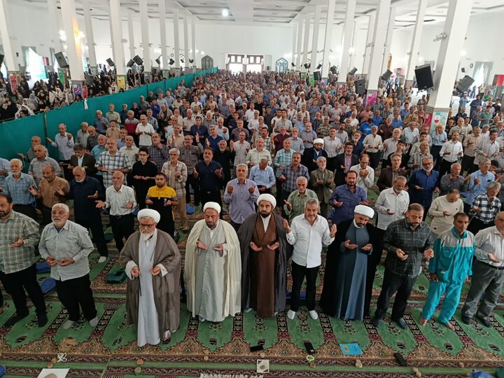 تصاویر/اقامه نماز عبادی سیاسی جمعه در ساوه