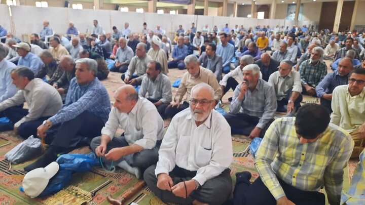 تصاویر/اقامه نماز عبادی سیاسی جمعه در خمین