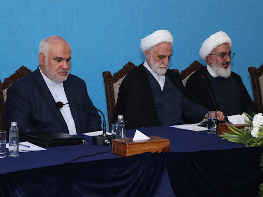 دیدار رئیس قوه قضائیه ایران با علما و رهبران ادیان مختلف هندی در دهلی‌نو