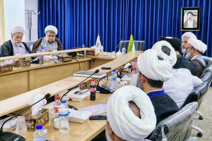 تصاویر/ مرکز مطالعات و پاسخگویی به شبهات حوزه‌های علمیه ۲۳ امين جلسه دبیر خانه مجمع خود را برگزار کرد