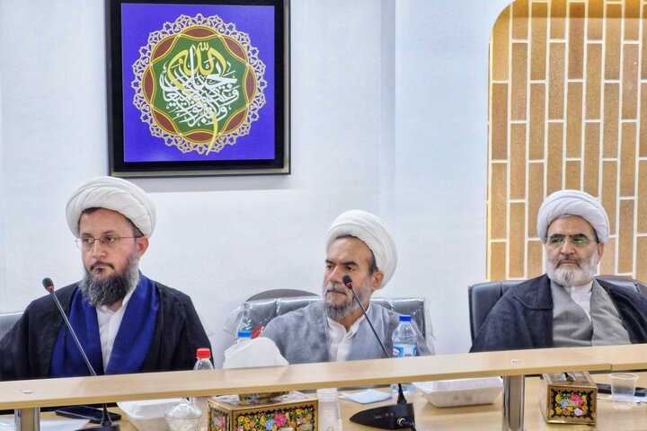 تصاویر/ مرکز مطالعات و پاسخگویی به شبهات حوزه‌های علمیه ۲۳ امين جلسه دبیر خانه مجمع خود را برگزار کرد