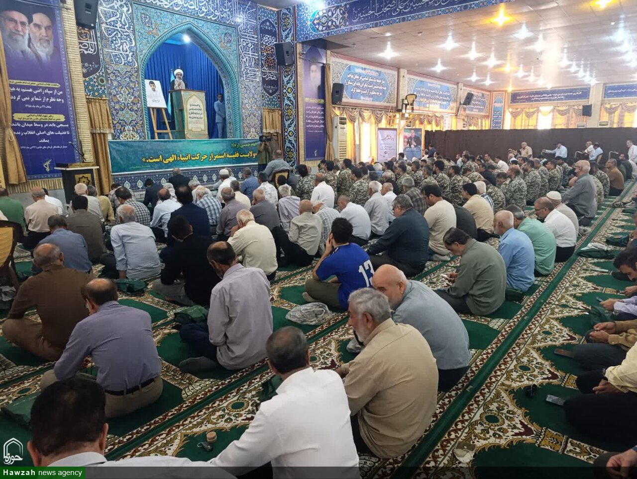 نماز جمعه بوشهر به روایت تصویر
