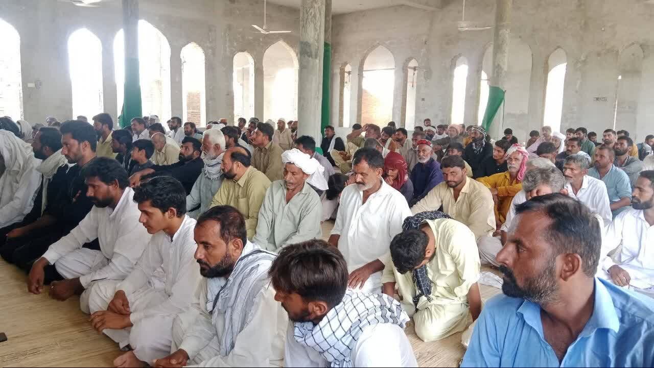جامعہ علمیہ امام حسن عسکری گھلواں میں نماز جمعہ کا انعقاد / تقویٰ الٰہی اور سیرتِ رسول اکرم صلی اللہ علیہ وآلہ وسلم پر گفتگو