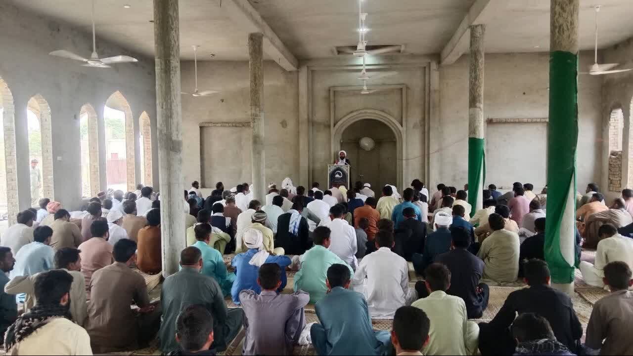 جامعہ علمیہ امام حسن عسکری گھلواں میں نماز جمعہ کا انعقاد / تقویٰ الٰہی اور سیرتِ رسول اکرم صلی اللہ علیہ وآلہ وسلم پر گفتگو