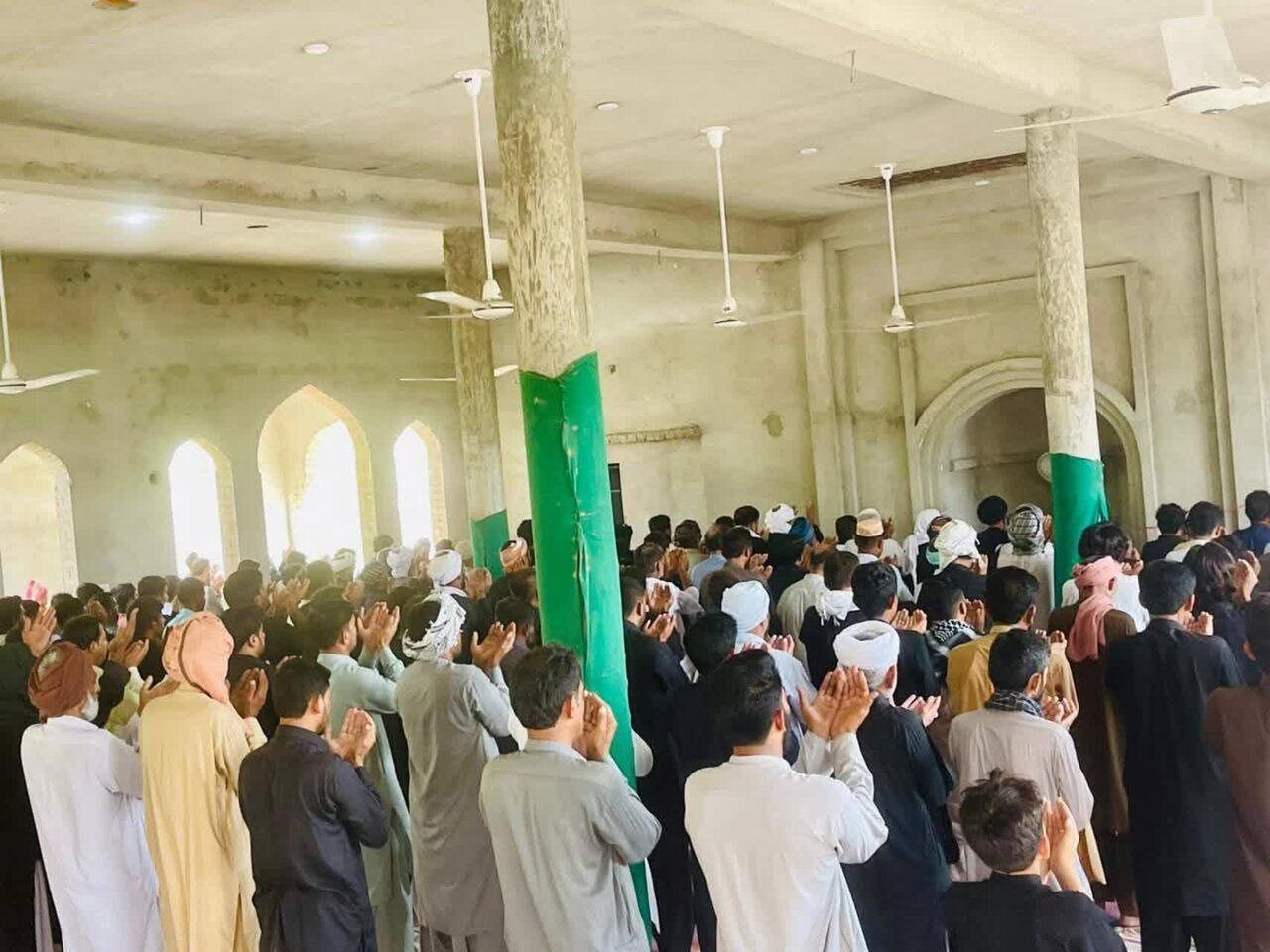 جامعہ علمیہ امام حسن عسکری گھلواں میں نماز جمعہ کا انعقاد / تقویٰ الٰہی اور سیرتِ رسول اکرم صلی اللہ علیہ وآلہ وسلم پر گفتگو
