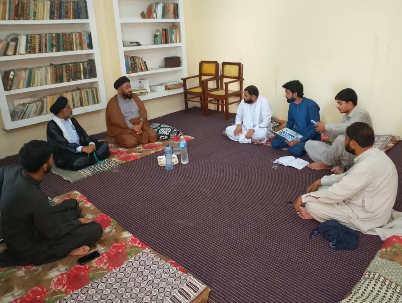 نائب صدر وفاق المدارس الشیعہ پاکستان اور مدیر اعلیٰ مدرسہ امام المنتظر قم کا جامعہ علمیہ امام حسن عسکری (ع) گھلواں کا دورہ