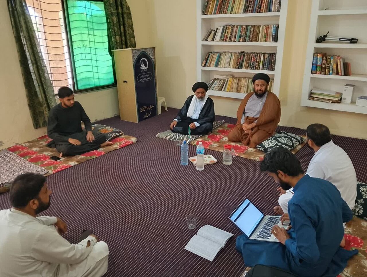 نائب صدر وفاق المدارس الشیعہ پاکستان اور مدیر اعلیٰ مدرسہ امام المنتظر قم کا جامعہ علمیہ امام حسن عسکری (ع) گھلواں کا دورہ