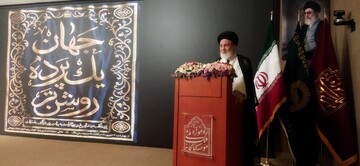 گشایش «جهان یک پرده روشن‌تر»؛ بازنمایی ارادت امت به سیره نبوی از پرده کعبه تا خوشنویسی قرآن