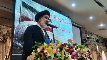 حضور روحانیون در صحنه‌های اجتماعی و انقلابی لحظه‌به‌لحظه واجب‌تر می‌شود