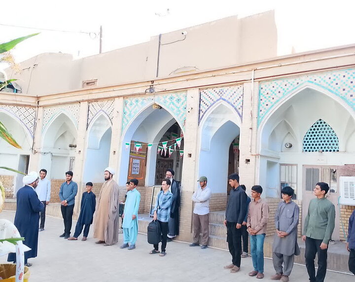 تصاویر/ صبحگاه طلاب مدرسه علمیه آیت‌الله مصطفوی (ره) کاشان در نخستین روز سال تحصیلی جدید