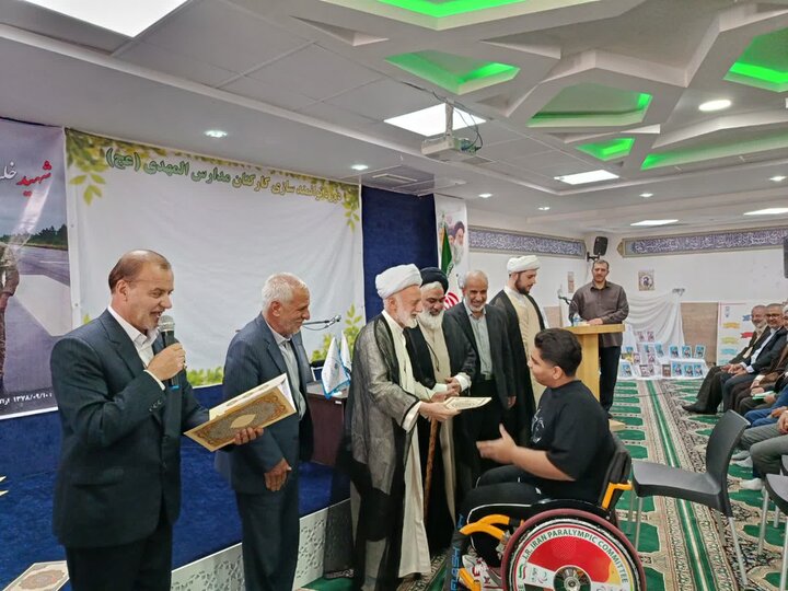 تصاویر/تجلیل نماینده ولی‌فقیه در استان مرکزی از دانش‌آموختگان مدارس المهدی در اراک
