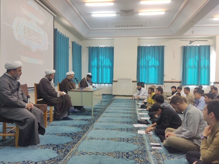 تصاویر/ جلسه توجیهی سال تحصیلی جدید مدرسه علمیه حضرت عبدالعظیم(ع)