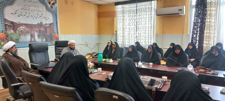 تصاویر/ نشست هم اندیشی مبلغات شهرستان لنگرود