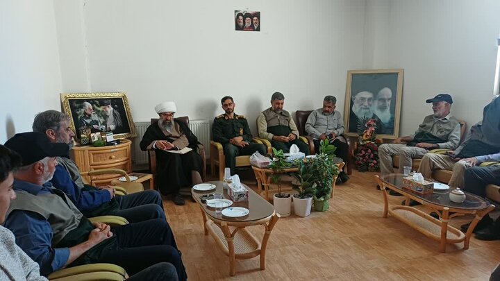 تصاویر/دیدار جهادگران زرندیه با امام جمعه