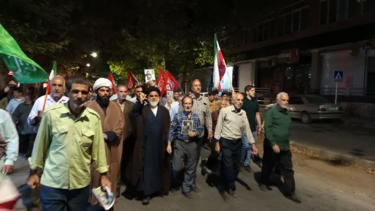 طنین فریادهای انقلابی در یکصدو هشتادو هشتمین «موج» نطنز+ عکس طنین فریادهای انقلابی در یکصدو هشتادو هشتمین «موج» نطنز+ عکس