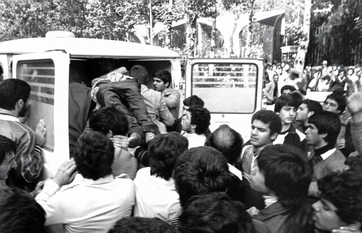 حقایق پهلوی | اوضاع دانشگاه، جامعه و جوانان در دهه ۴۰ دوران پهلوی؛ حقوق استاد دانشگاه چقدر بود؟