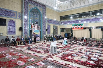 تصاویر / آغاز توزیع ۱۰ هزار بسته لوازم‌التحریر در رزمایش فاطمی۶ همدان