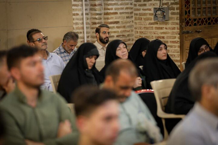 تصاویر / دیدار فعالان عرصه نماز جمعه با امام جمعه قزوین