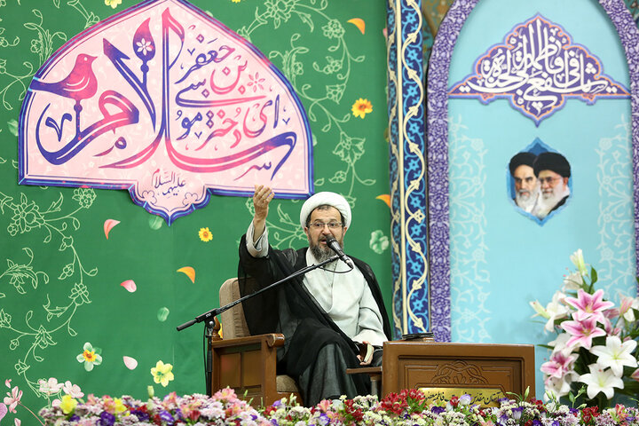 جشن شام سالروز ورود حضرت معصومه(س) به قم در حرم مطهر