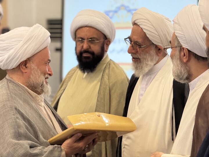 تصاویر/ تجلیل از برترین های حوزوی در استان گیلان