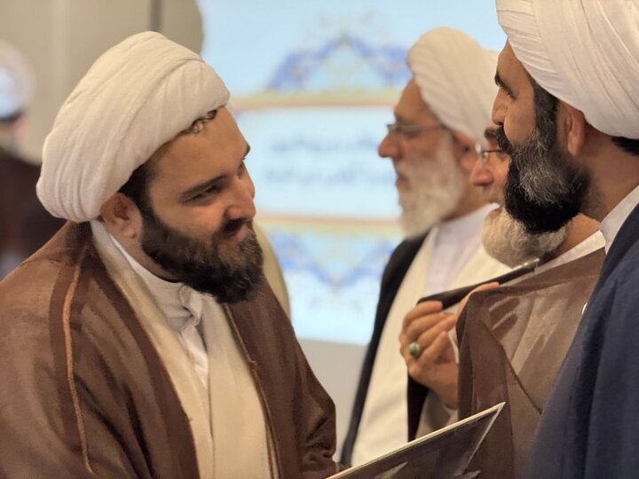 تصاویر/ تجلیل از برترین های حوزوی در استان گیلان