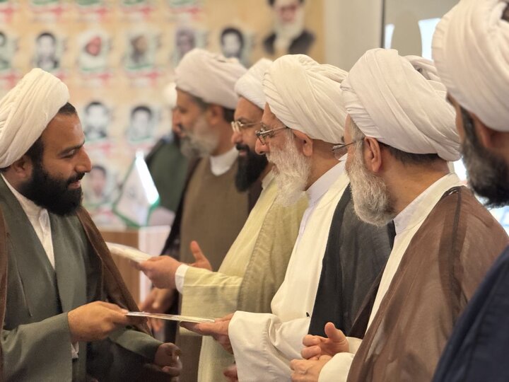تصاویر/ تجلیل از برترین های حوزوی در استان گیلان
