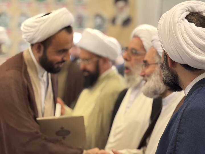 تصاویر/ تجلیل از برترین های حوزوی در استان گیلان