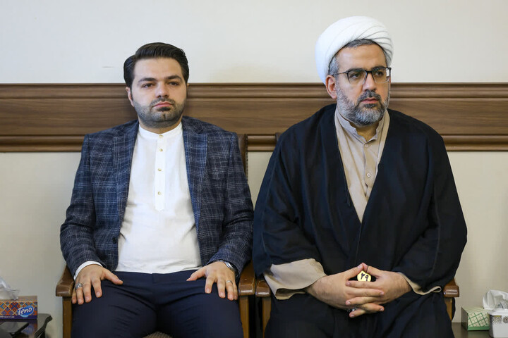 تصاویر / دیدار مدیرکل، شورای معاونین و روسای نواحی اداره کل اوقاف و امور خیریه استان آذربایجان شرقی با نماینده ولی فقیه در استان آذربایجان شرقی