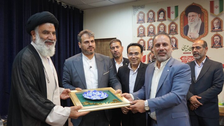 دیدار تعاونگران با نماینده ولی فقیه در خوزستان