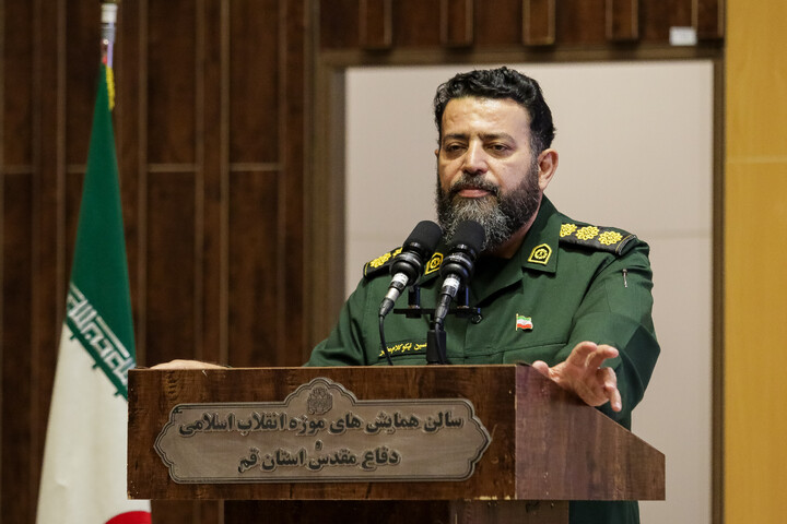 تصاویر/ تجلیل از طلاب جهادی جنگ رمضان