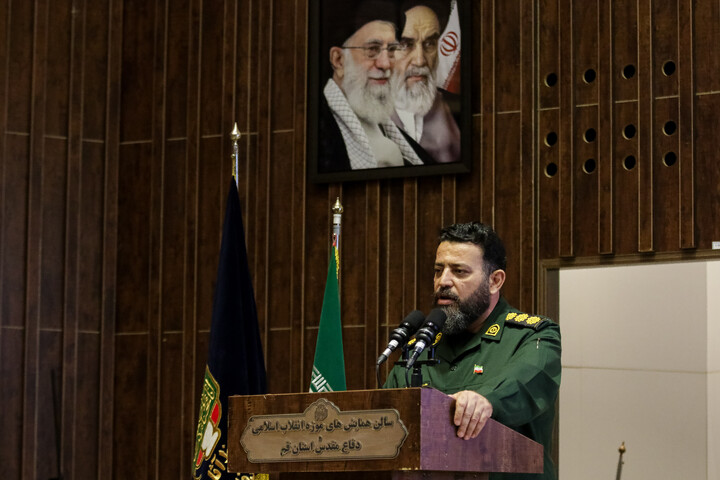 تصاویر/ تجلیل از طلاب جهادی جنگ رمضان