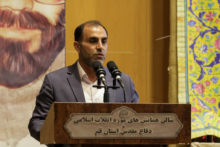 تصاویر/ تجلیل از طلاب جهادی جنگ رمضان