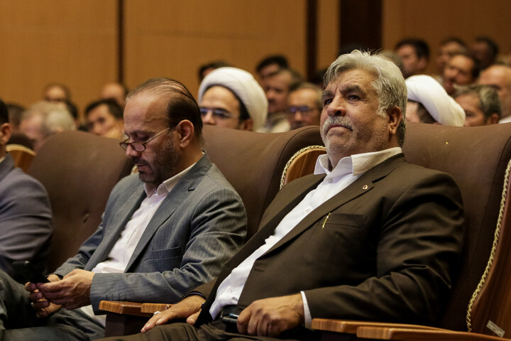 تصاویر/ تجلیل از طلاب جهادی جنگ رمضان