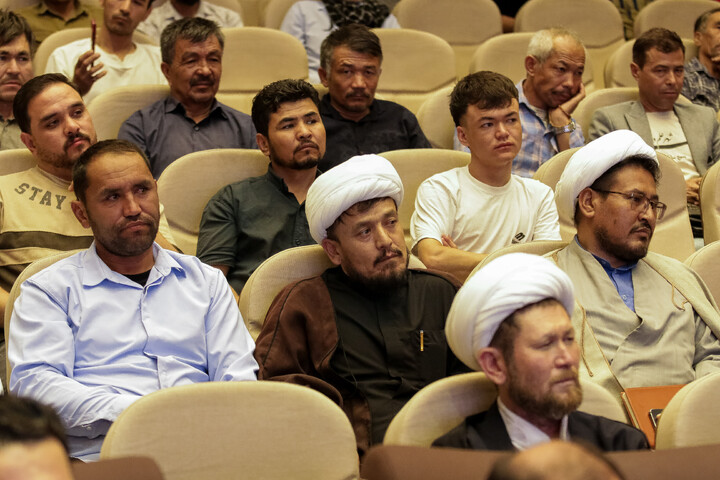 تصاویر/ تجلیل از طلاب جهادی جنگ رمضان
