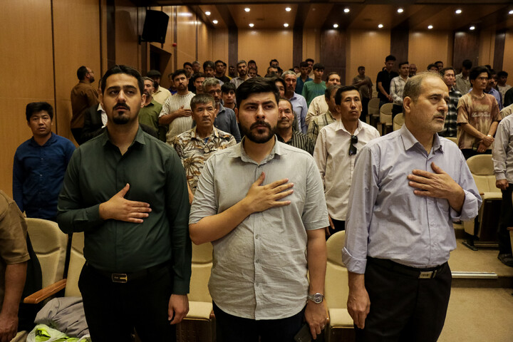 تصاویر/ تجلیل از طلاب جهادی جنگ رمضان