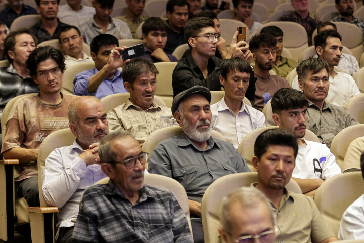 تصاویر/ تجلیل از طلاب جهادی جنگ رمضان
