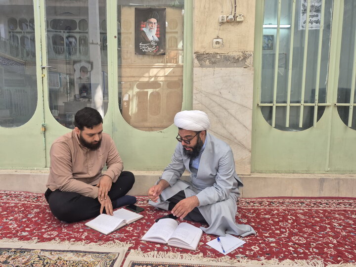 تصاویر/ حضور طلاب مدرسه علمیه آیت‌الله مصطفوی(ره) کاشان در کلاس‌های درس