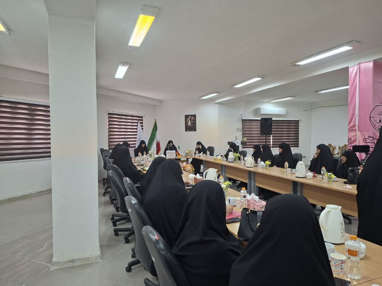 تقویت پژوهشهای مسئلهمحور و توسعه فعالیتهای علمی و رسانهای در حوزه علمیه خواهران هرمزگان